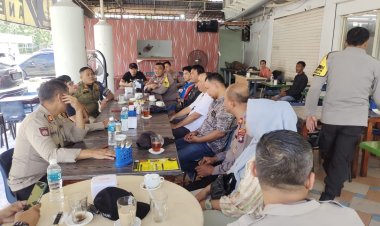 Kapolsek Lubuk Baja  Langsung Tanggapi dan Tindak Lanjuti Curhat Masyarakat Kec. Lubuk Baja Kota Batam