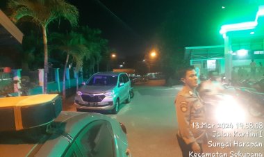 Wujudkan Rasa Aman, Polsek Sekupang Optimalkan Pengamanan Sholat Tarawih