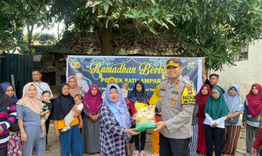 Polsek Batu Ampar, Polresta Barelang Berbagi Berkah Ramadhan di Kelurahan Seraya: Bantuan Sosial untuk Masyarakat Bengkong Bengkel