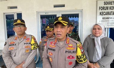 Dalam Rangka Bulan Suci Ramadhan 1445 H Kapolresta Barelang Menggelar Jumat Curhat Bersama Dengan Toga dan Tomas di Aula Kantor Camat Lubuk Baja Kota Batam