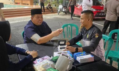 BIDOKKES POLDA KEPRI BERIKAN PELAYANAN KESEHATAN GRATIS KELILING SELAMA RAMADAN 1445 H