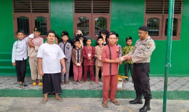 Ramadan Berkah, Polsek Sungai Beduk melaksanakan Bantuan Sosial (Bansos) berupa paket Nasi bungkus kepada Panti Asuhan Nurul Hidayah Pancur Tower 1 Kel. Duriangkang Kec. Sungai Beduk