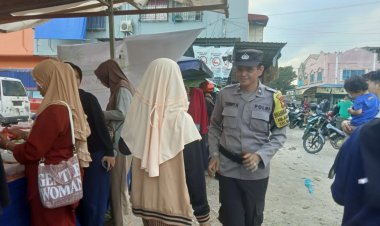 Personil Polsek Sungai Beduk Laksanakan Pengamanan Pasar Tumpah/Bazar Ramadhan di Wilayah Hukum Polsek Sei Beduk