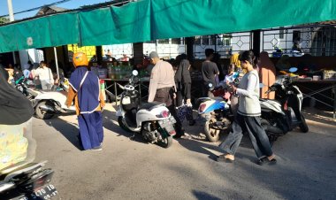Berikan Rasa Aman dan Nyaman, Polsek Sungai Beduk Laksanakan Pengamanan di Pasar Tumpah Ramadhan
