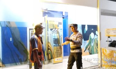 Ciptakan Situasi Aman Menjelang Lebaran, Polsek Sekupang Patroli Perbankan Pada Malam Hari