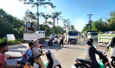 Personil Polsek Sungai Beduk Polresta Barelang Laksanakan Strong Point Pagi antisipasi kemacetan pada pagi hari