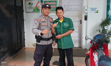Sambangi Warga, Bhabinkamtibmas Polsek Sekupang Sampaikan Pesan Kamtibmas*