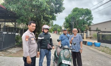 Bhabinkamtibmas Patam Lestari sambang warga Perumahan sampaikan pesan Kamtibmas