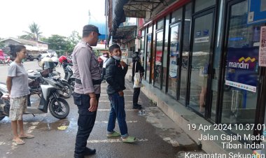 Patroli Batara Biru Polsek Sekupang Sambang Dan Jaga Kamtibmas Sasar Pengunjung ATM Center