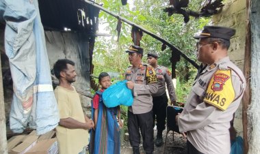 Kapolsek Bintan Timur Peduli Warga Kurang Mampu, Beri Bantuan