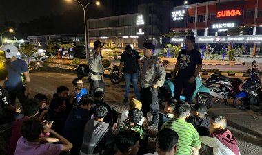 Patroli Cipkon Polsek Lubuk baja, berhasil mengamankan 14 unit sepeda motor tanpa surat - surat lengkap