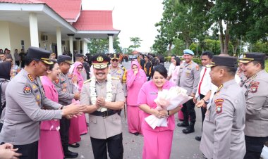 PENYERAHAN JABATAN KAROLOG POLDA KEPRI DAN FAREWELL PARADE BRIGJEN. POL. JAKUB PRAJOGO, S.I.K., M.Si.