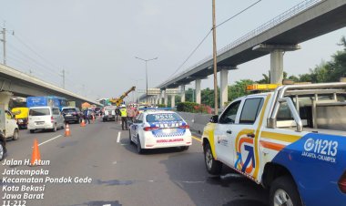 Tim Evakuasi Sigap Tangani Kecelakaan di Tol Jakarta-Cikampek KM 6B