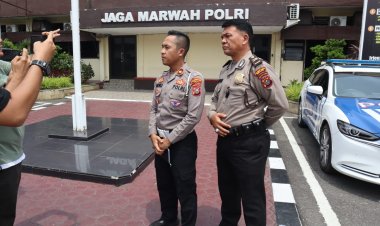 Mobil Porsche Warna Putih Tabrak Tembok Mako Sat Samapta Polrestabes Medan, Dua Penumpang Dirawat di Rumah Sakit