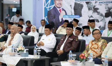 KAPOLDA KEPRI LEPAS JAMAAH HAJI KLOTER 1 BERSAMA GUBERNUR KEPRI SERTA PIMPINAN INSTANSI TERKAIT