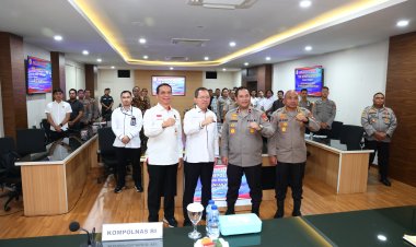 POLDA KEPRI : KOMITMEN TINGKATKAN PELAYANAN PUBLIK SAMPAIKAN DIHADAPAN TIM KOMPOLNAS RI