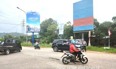 Personil Polsek Sungai Beduk Polresta Barelang Laksanakan Strong Point Pagi antisipasi kemacetan pada pagi hari