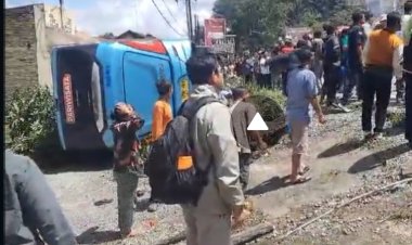 Video Viral di WhatsApp: Kecelakaan Bus Rombongan Pemprov DKI di Lumbanjulu