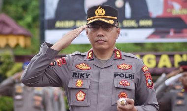 Upacara Hari Kebangkitan Nasional Tahun 2024, Kapolres Bintan Berikan Penghargaan Kepada 4 Personil Berprestasi