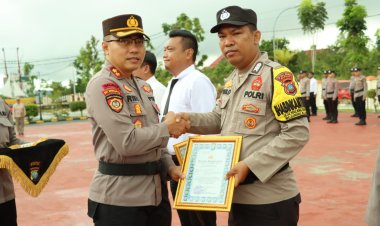 Polsek Gunung Kijang Raih Penghargaan dari Kapolres Bintan atas Keberhasilan Operasi Nataru dan Ketupat Seligi