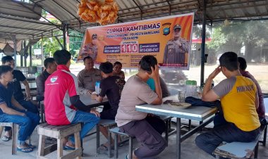 Polsek Sagulung Gelar Kegiatan Jumat Curhat Bersama Warga Pertokoan Mitra Center