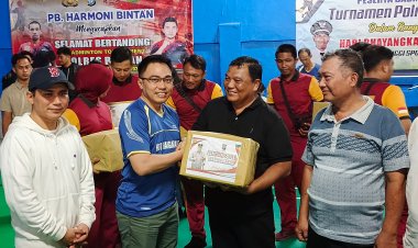 Semarak HUT Bhayangkara ke-78, Polres Bintan Laksanakan Turnamen Badminton