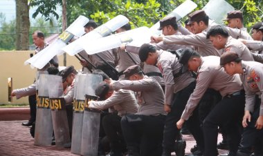 Kabag Ops Pimpin Latihan Rutin Pengendalian Massa di Simalungun untuk Kesiapsiagaan Kontijensi
