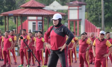 Jaga Kebugaran Personel Polres Lingga Dengan Olahraga Bersama