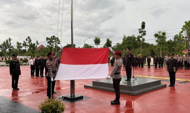 Upacara Hari Lahir Pancasila di Polres Bintan Tetap Hikmat Meski Diguyur Hujan