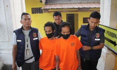 Modus Mengancam dan Kenal Bos, Dua Penipu Uang Receh Ditangkap di Jakarta Barat