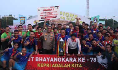 Irjen Pol Yan Fitri Tutup Turnamen Sepak Bola Kapolda Kepri Cup 2024