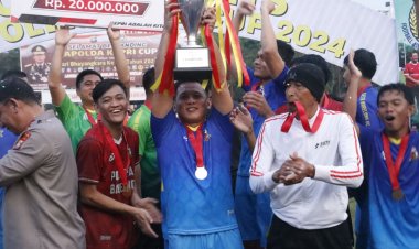 Polresta Barelang FC Raih Juara Pertama di Sepak Bola Kapolda Kepri Cup 2024