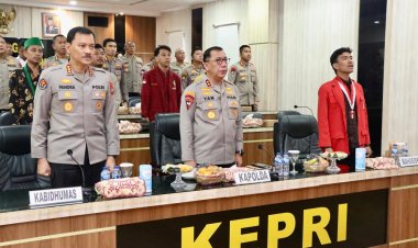 Kapolda Kepri Irjen Pol Yan Fitri Halimansyah Ikuti Dialog Internal Daring: Internalisasi Wawasan Kebangsaan untuk Transformasi Polri Presisi Menuju Indonesia Emas