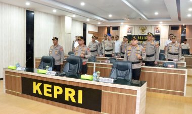 Kapolda Kepri Ikuti Upacara Pemulihan Nilai-Nilai Tribrata dalam Rangka Hari Bhayangkara Ke-78