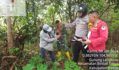 Antisipasi Kebakaran Hutan dan Lahan, Tim Brigdalkarhutla Manggala Agni Bersama Bhabinkamtibmas Pantau Sumber Resapan Air