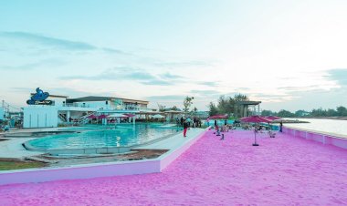 Resmi di buka Blue Fire Beach Club Batam