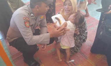 Kapolsek Suro AKP Irvan Krisdiyanto Kunjungi Posyandu Desa Lae Bangun, Berikan Makanan Tambahan untuk Anak-Anak dan Ibu Hamil