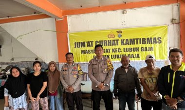 Polsek Lubuk Baja Melaksanakan jumat Curhat di pasar pelita Kec. Lubuk Baja Kota Batam