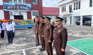 Upacara Peringatan Hari Bhakti Adhyaksa ke-64 di Natuna: Penekanan pada Disiplin dan Integritas
