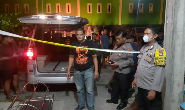 Kapolsek Sekupang Tinjau TKP Penemuan Mayat di Perumahan Patam Lestari
