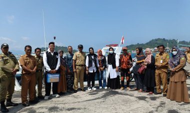 Aliansi Peduli Natuna Berangkatkan 4 Pasien dari Kelurahan Sedanau