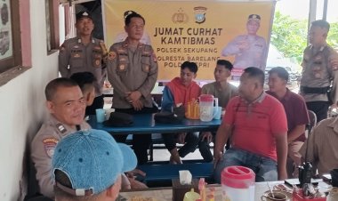 Polsek Sekupang Jumat Curhat di Warung Kopi Tampung Masukan Masyarakat