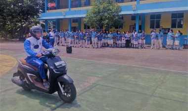 Meningkatkan Edukasi untuk Mencegah Berita Hoax dan Keselamatan Berkendara