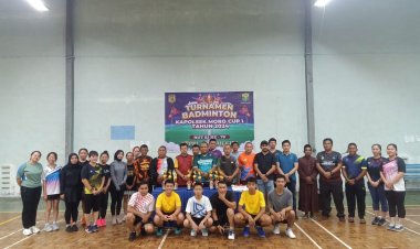 Dalam Rangka HUT RI Yang Ke 79 Kapolsek Moro Buka Turnamen Badminton Kapolsek Moro Cup 1 Tahun 2024