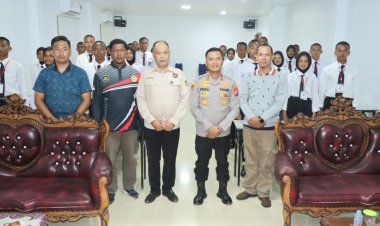 Kapolres Karimun Berikan Pembekalan Kepada Paskibraka Tingkat Kabupaten Karimun Tahun 2024