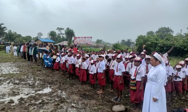 Satgas Habema Gelar Upacara Peringatan Kemerdekaan Ke-79 Republik Indonesia di Kampung Mumugu