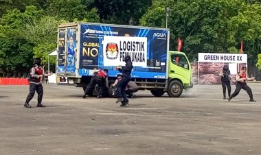 Kapolda Kepri, Irjen Pol Drs. H. Yan Fitri Halimansyah, S.H., M.H. membuka simulasi sistem pengamanan Pilkada 2024