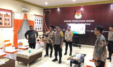 Masa Pendaftaran Calon Bupati Bintan Dimulai, Personel Polres Bintan Siaga di Kantor KPUD Bintan