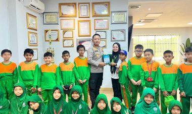Polresta Barelang Terima Kunjungan Siswa Siswi SD Muhammadiyah Plus Kota Batam