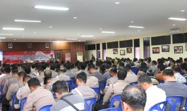 Dirbinmas Polda Kepri Berikan Arahan Terkait Buku Panduan Polisi RW kepada Polresta Barelang